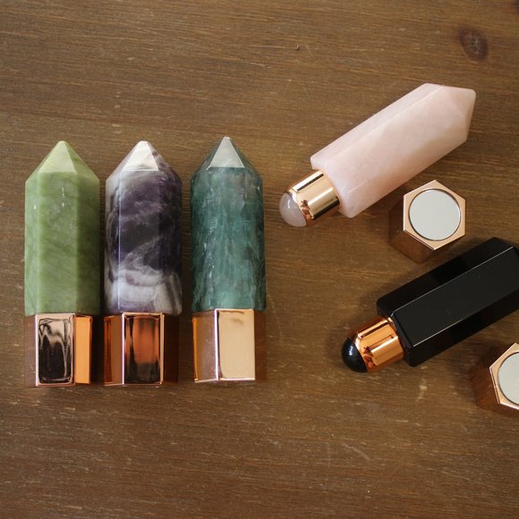Natural Crystal Facial Roller - Picture 2 of 5